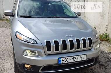 Внедорожник / Кроссовер Jeep Cherokee 2015 в Хмельницком