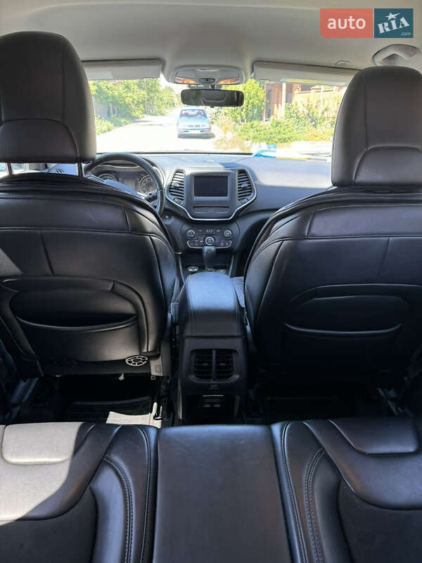 Внедорожник / Кроссовер Jeep Cherokee 2018 в Одессе