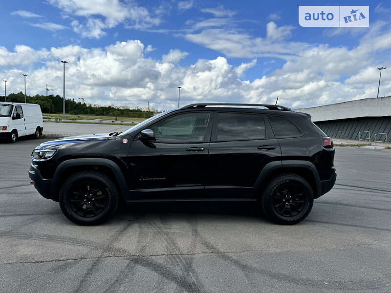 Внедорожник / Кроссовер Jeep Cherokee 2018 в Львове