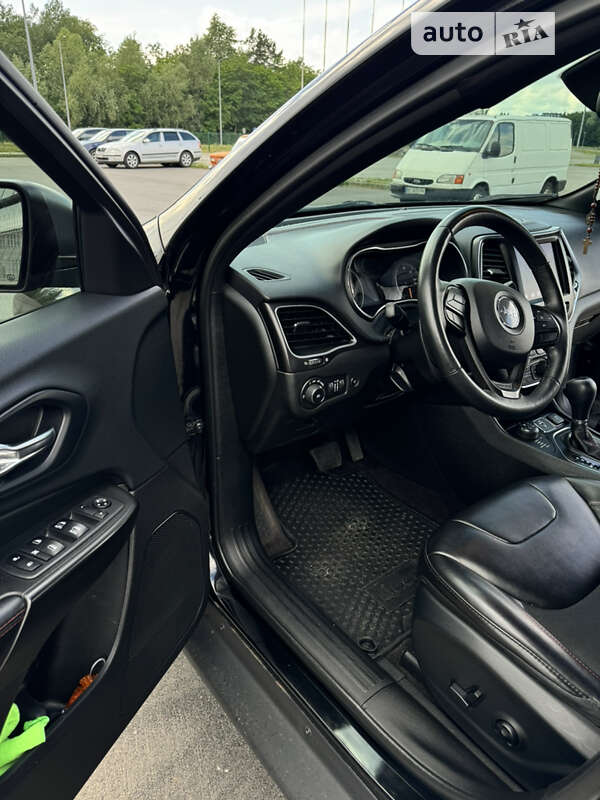 Внедорожник / Кроссовер Jeep Cherokee 2018 в Львове