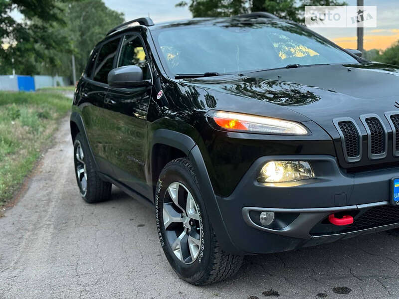 Позашляховик / Кросовер Jeep Cherokee 2017 в Переяславі