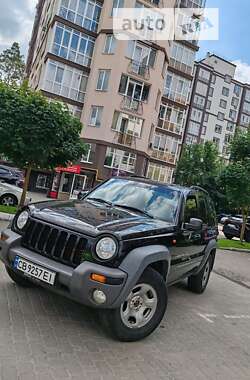 Внедорожник / Кроссовер Jeep Cherokee 2003 в Киеве