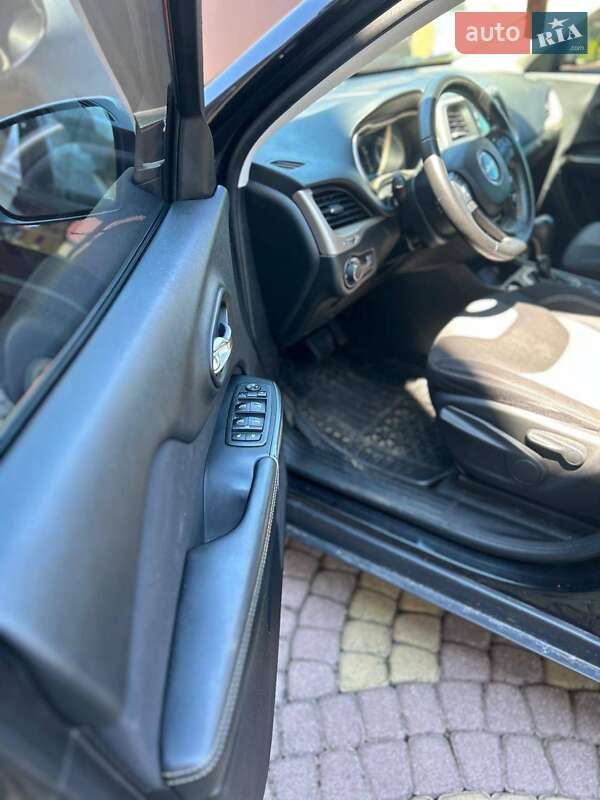 Внедорожник / Кроссовер Jeep Cherokee 2014 в Львове фото 10 Внедорожник / Кроссовер Jeep Cherokee 2014 в Львове