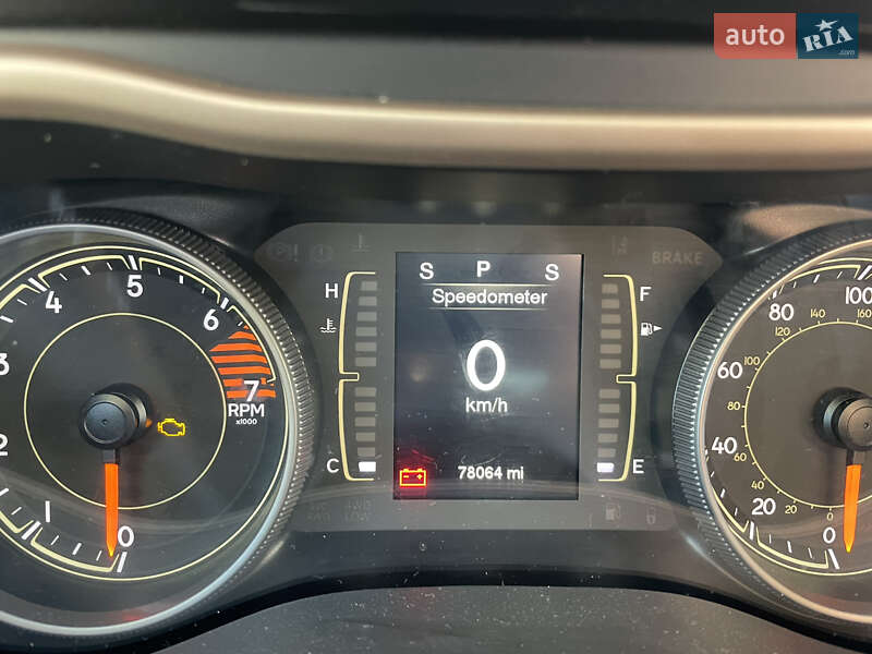 Позашляховик / Кросовер Jeep Cherokee 2016 в Володарці