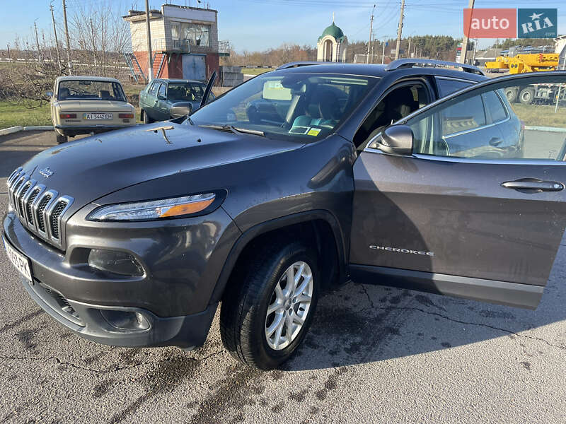 Позашляховик / Кросовер Jeep Cherokee 2016 в Володарці