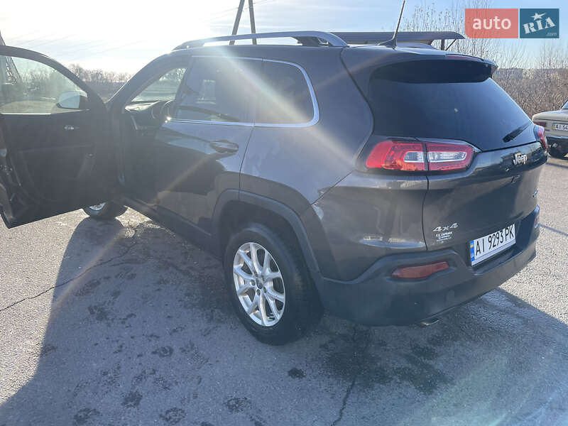 Позашляховик / Кросовер Jeep Cherokee 2016 в Володарці