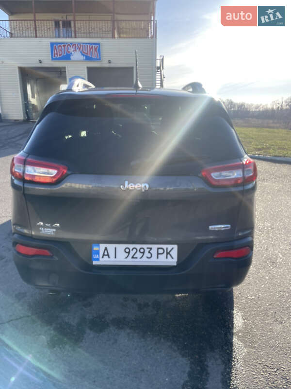 Позашляховик / Кросовер Jeep Cherokee 2016 в Володарці