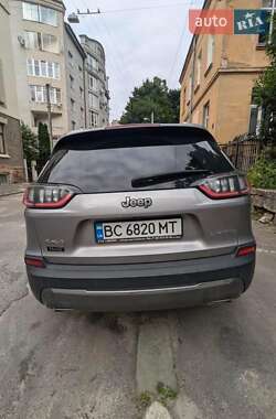 Внедорожник / Кроссовер Jeep Cherokee 2018 в 