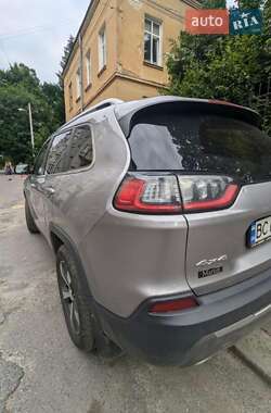 Внедорожник / Кроссовер Jeep Cherokee 2018 в 