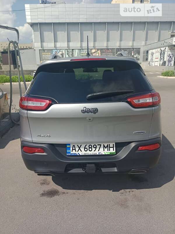 Внедорожник / Кроссовер Jeep Cherokee 2016 в Харькове