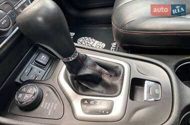 Внедорожник / Кроссовер Jeep Cherokee 2014 в 