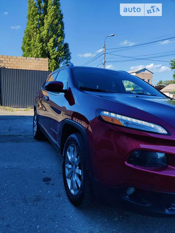 Внедорожник / Кроссовер Jeep Cherokee 2015 в Чернигове