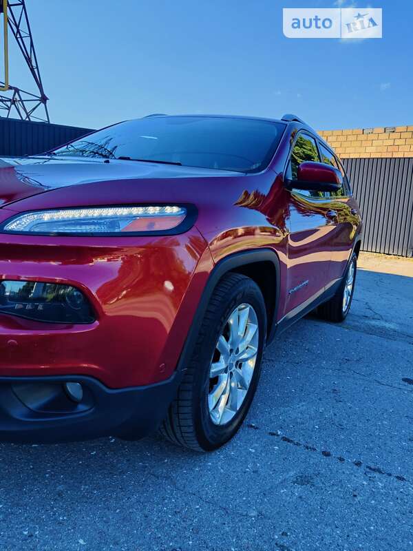 Внедорожник / Кроссовер Jeep Cherokee 2015 в Чернигове