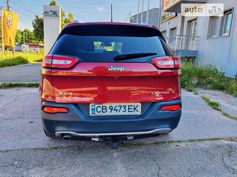 Внедорожник / Кроссовер Jeep Cherokee 2015 в Чернигове