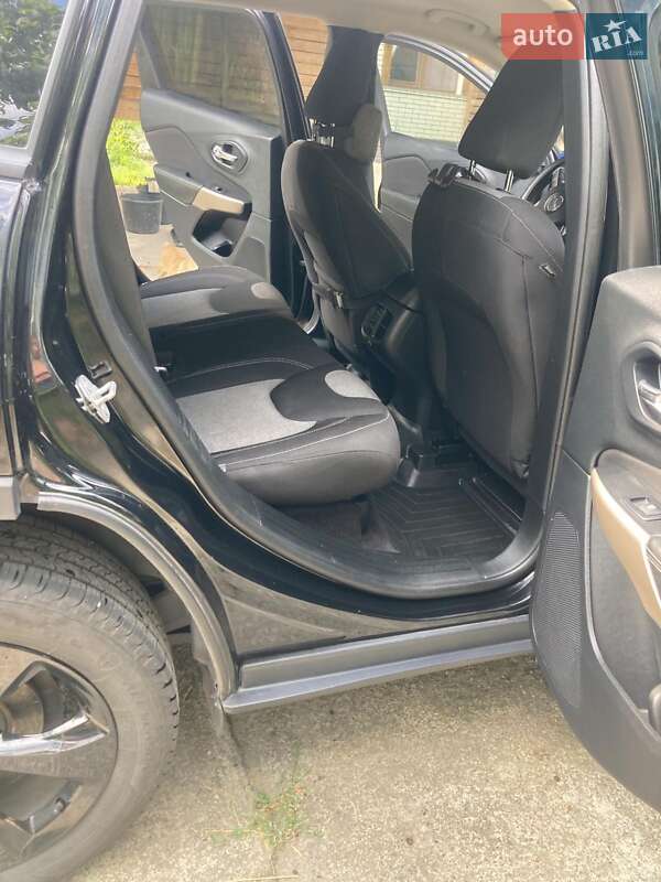 Позашляховик / Кросовер Jeep Cherokee 2017 в Ірпені фото 37 Позашляховик / Кросовер Jeep Cherokee 2017 в Ірпені