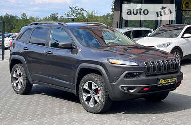 Внедорожник / Кроссовер Jeep Cherokee 2015 в Черновцах