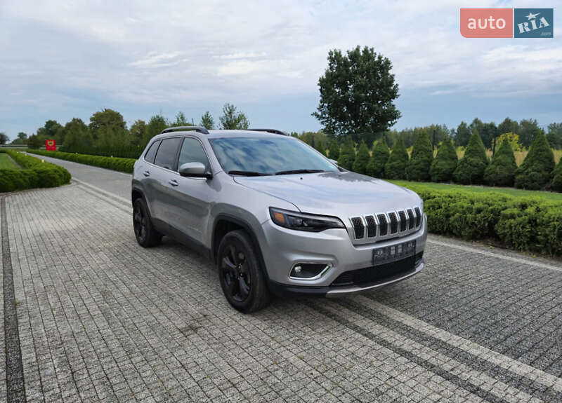 Внедорожник / Кроссовер Jeep Cherokee 2019 в 