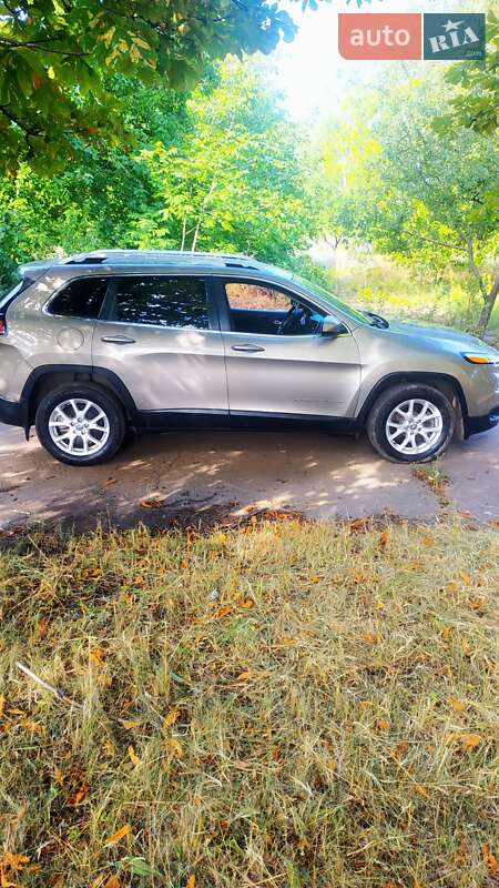 Позашляховик / Кросовер Jeep Cherokee 2016 в Добропіллі