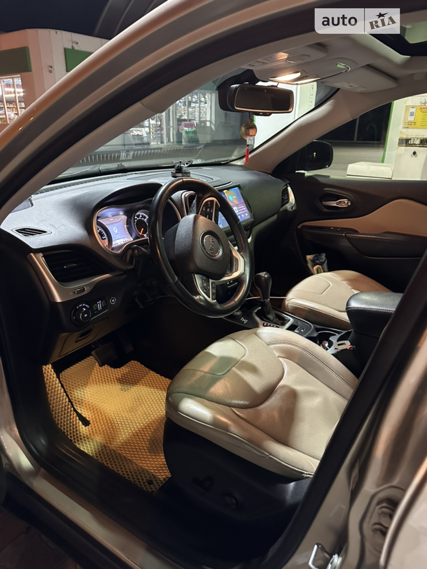 2015 Jeep Cherokee - мініатюра 10