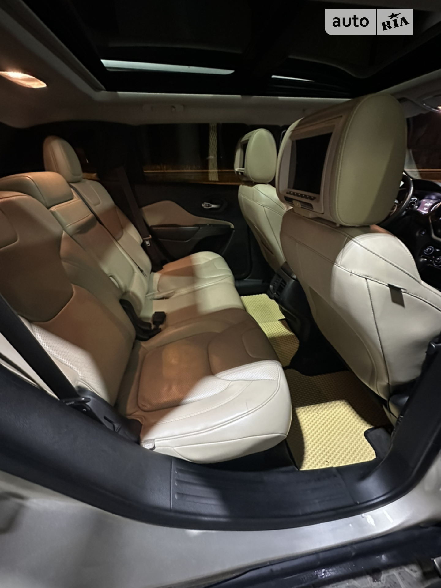2015 Jeep Cherokee - мініатюра 16