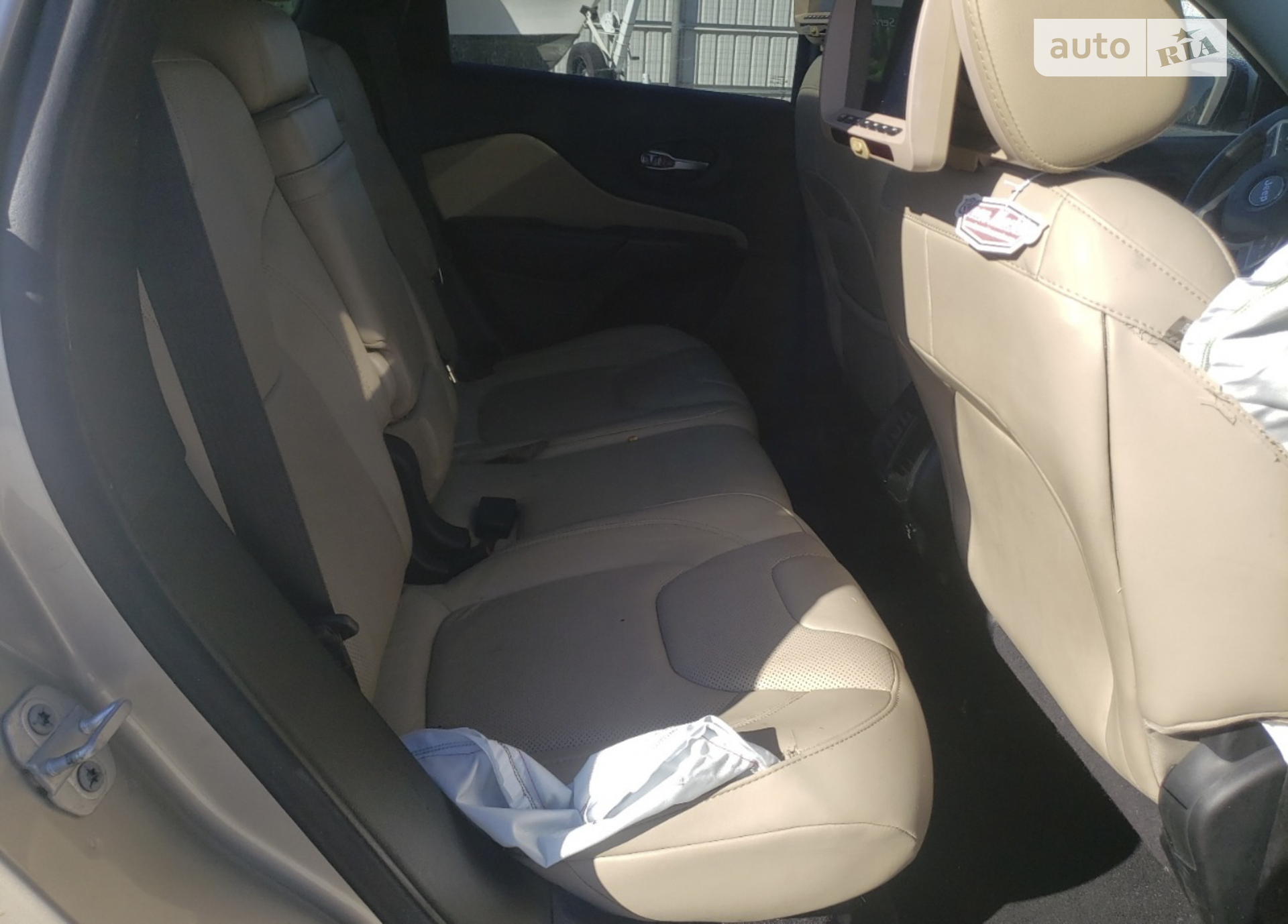 2015 Jeep Cherokee - мініатюра 34