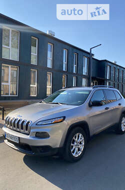 Внедорожник / Кроссовер Jeep Cherokee 2015 в Чернигове