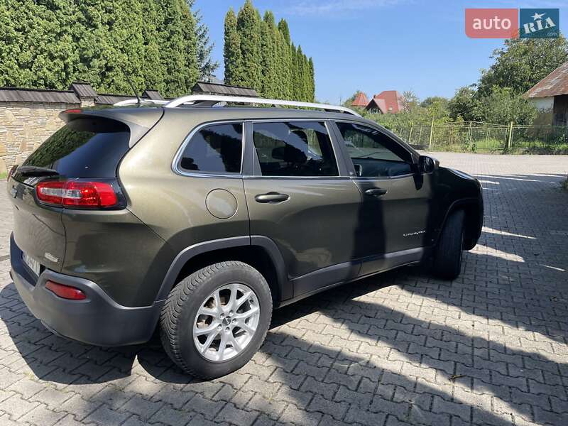 Позашляховик / Кросовер Jeep Cherokee 2014 в Надвірній