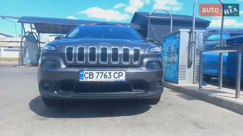 Внедорожник / Кроссовер Jeep Cherokee 2016 в Чернигове