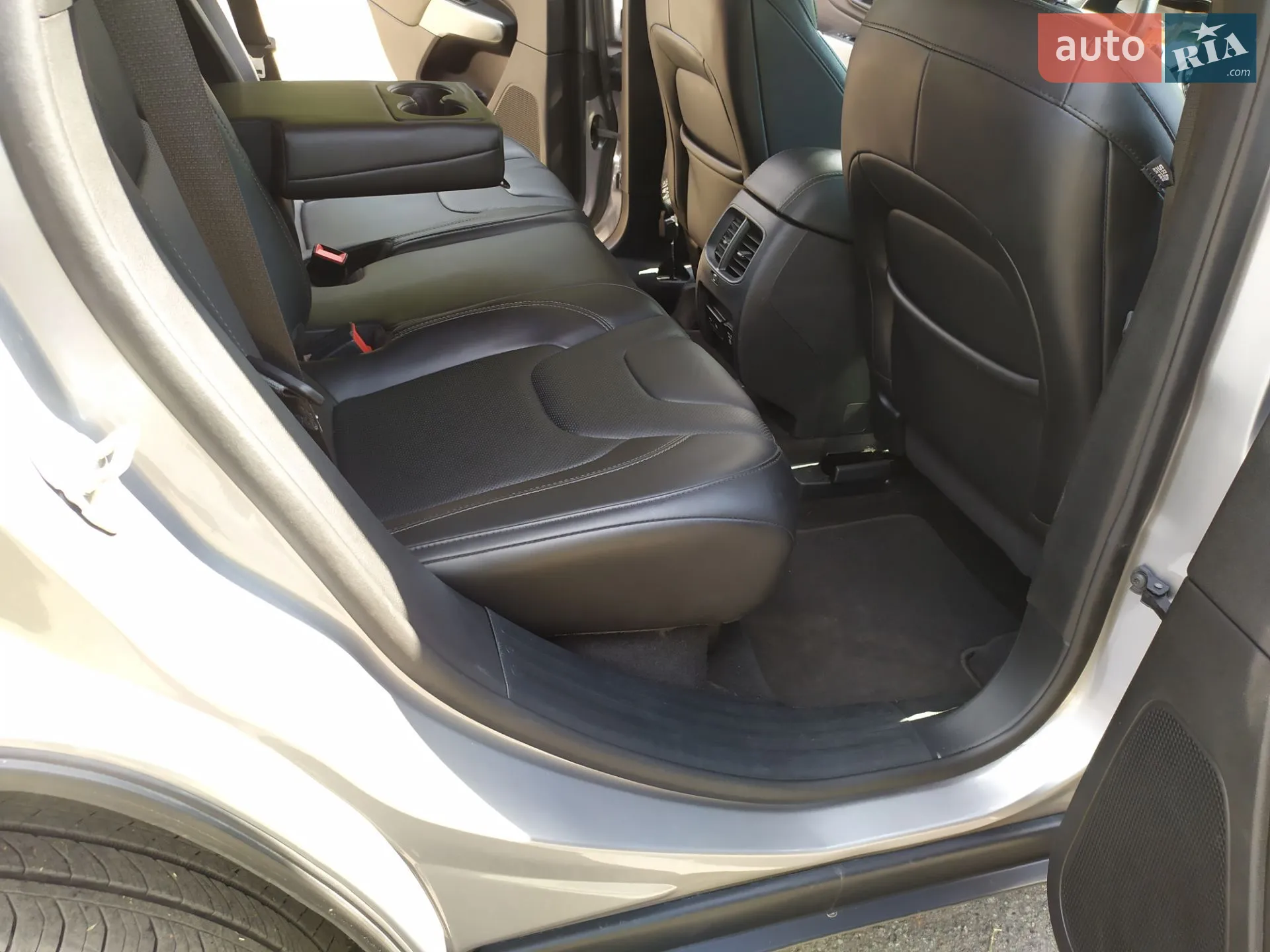 2019 Jeep Cherokee - мініатюра 23
