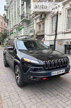 Внедорожник / Кроссовер Jeep Cherokee 2015 в Киеве