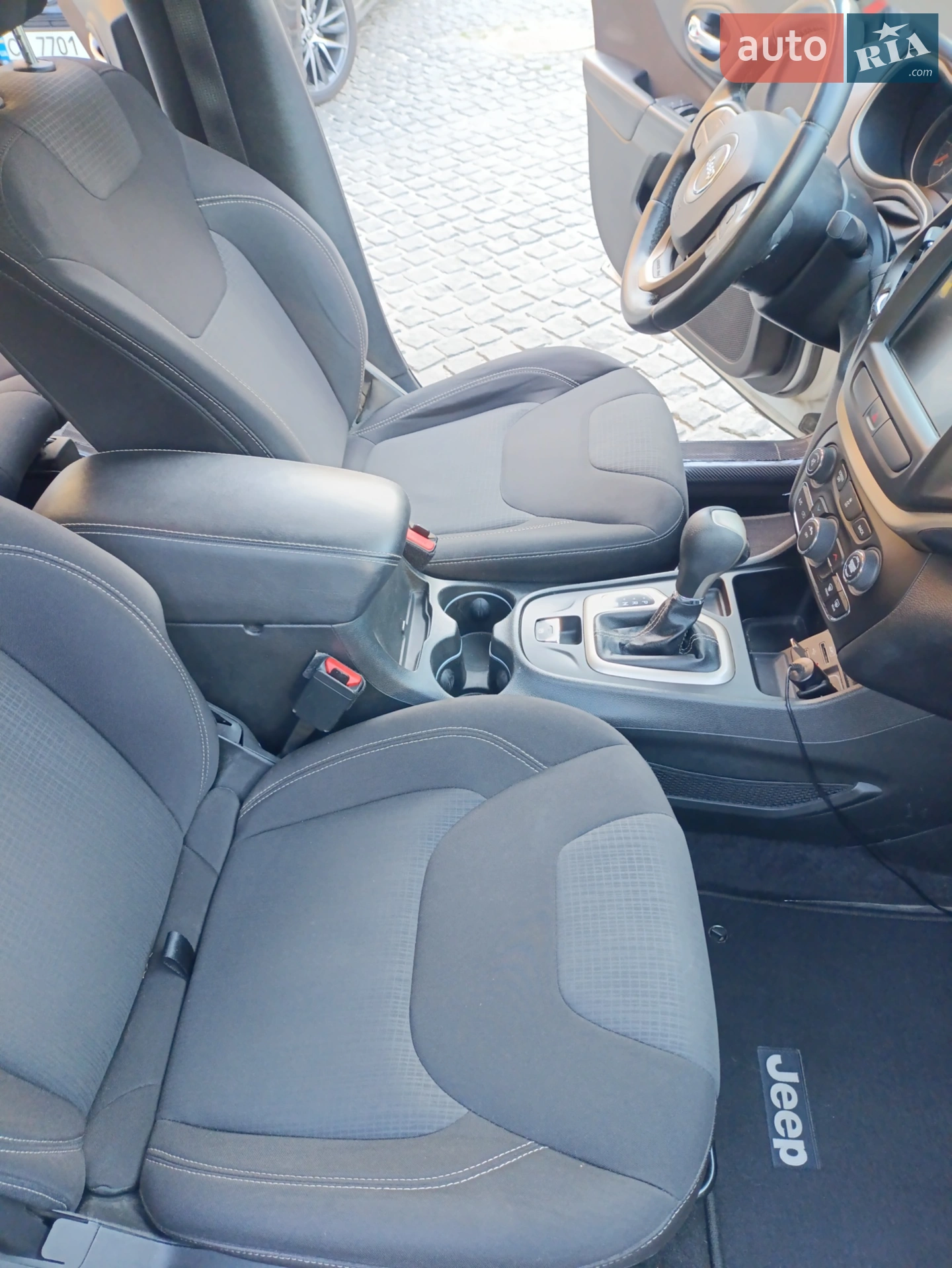 2015 Jeep Cherokee - мініатюра 14