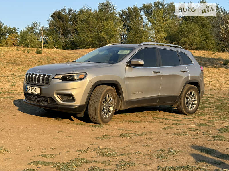 Позашляховик / Кросовер Jeep Cherokee 2018 в Першотравенську