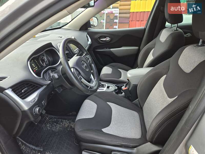 Позашляховик / Кросовер Jeep Cherokee 2013 в Сумах фото 9 Позашляховик / Кросовер Jeep Cherokee 2013 в Сумах