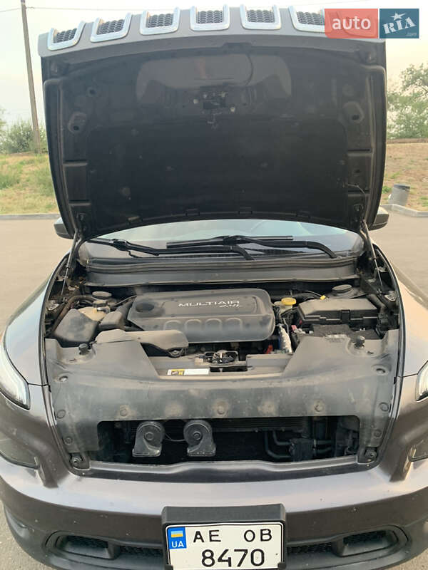 Позашляховик / Кросовер Jeep Cherokee 2016 в Кривому Розі