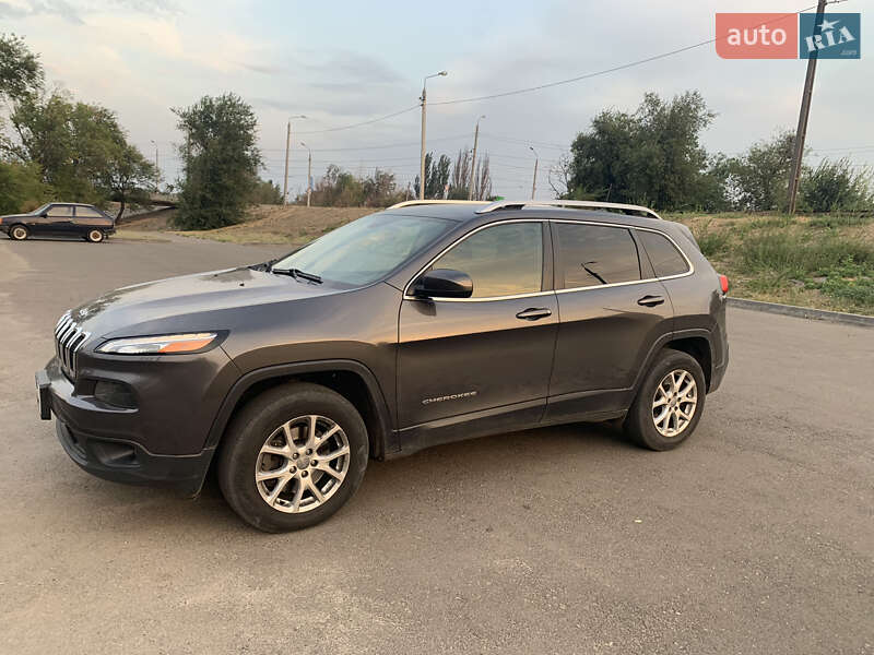 Позашляховик / Кросовер Jeep Cherokee 2016 в Кривому Розі