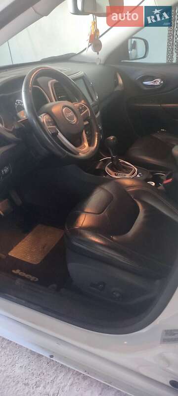 Позашляховик / Кросовер Jeep Cherokee 2014 в Чорноморську фото 14 Позашляховик / Кросовер Jeep Cherokee 2014 в Чорноморську