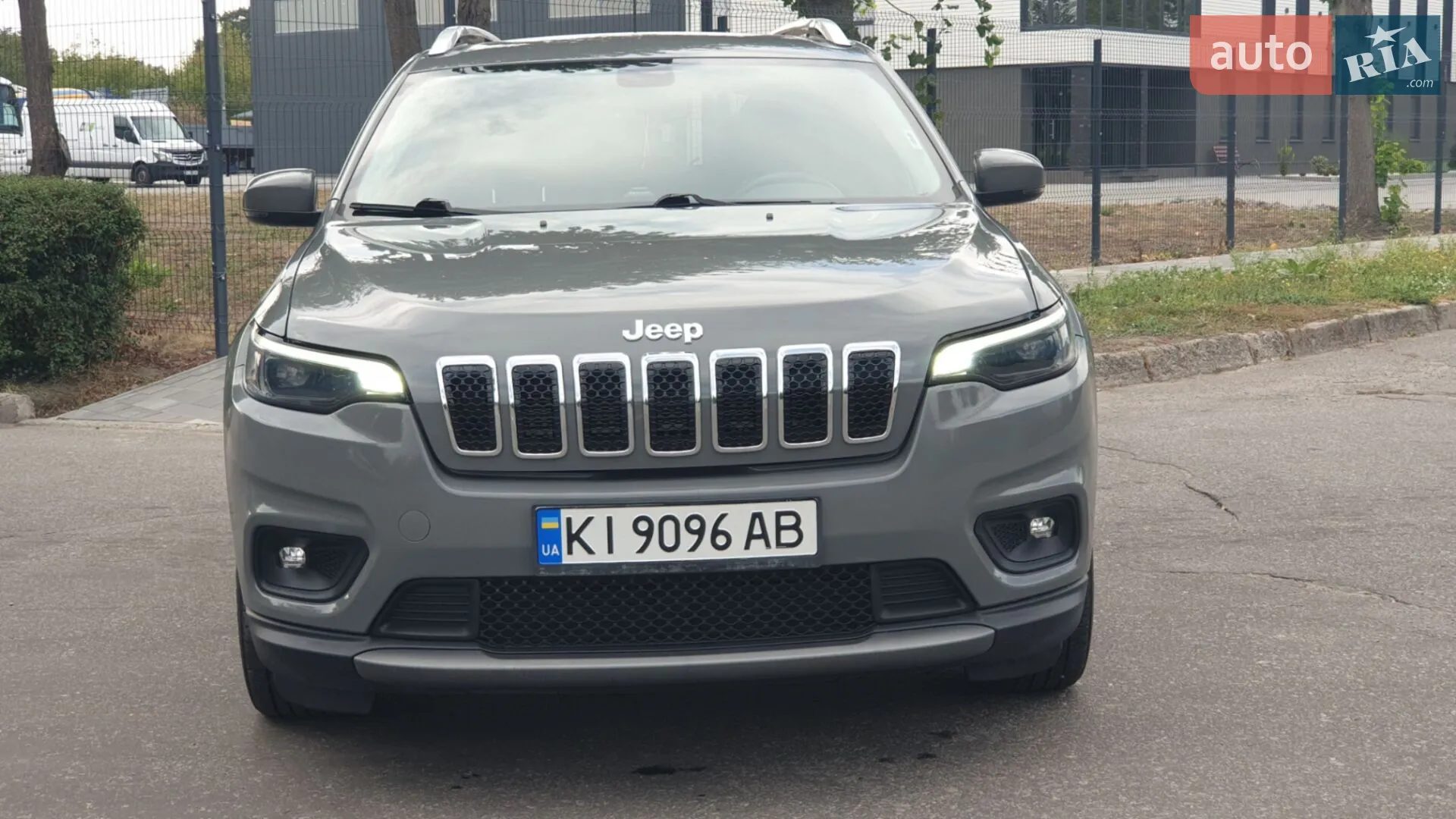 2019 Jeep Cherokee - мініатюра 27