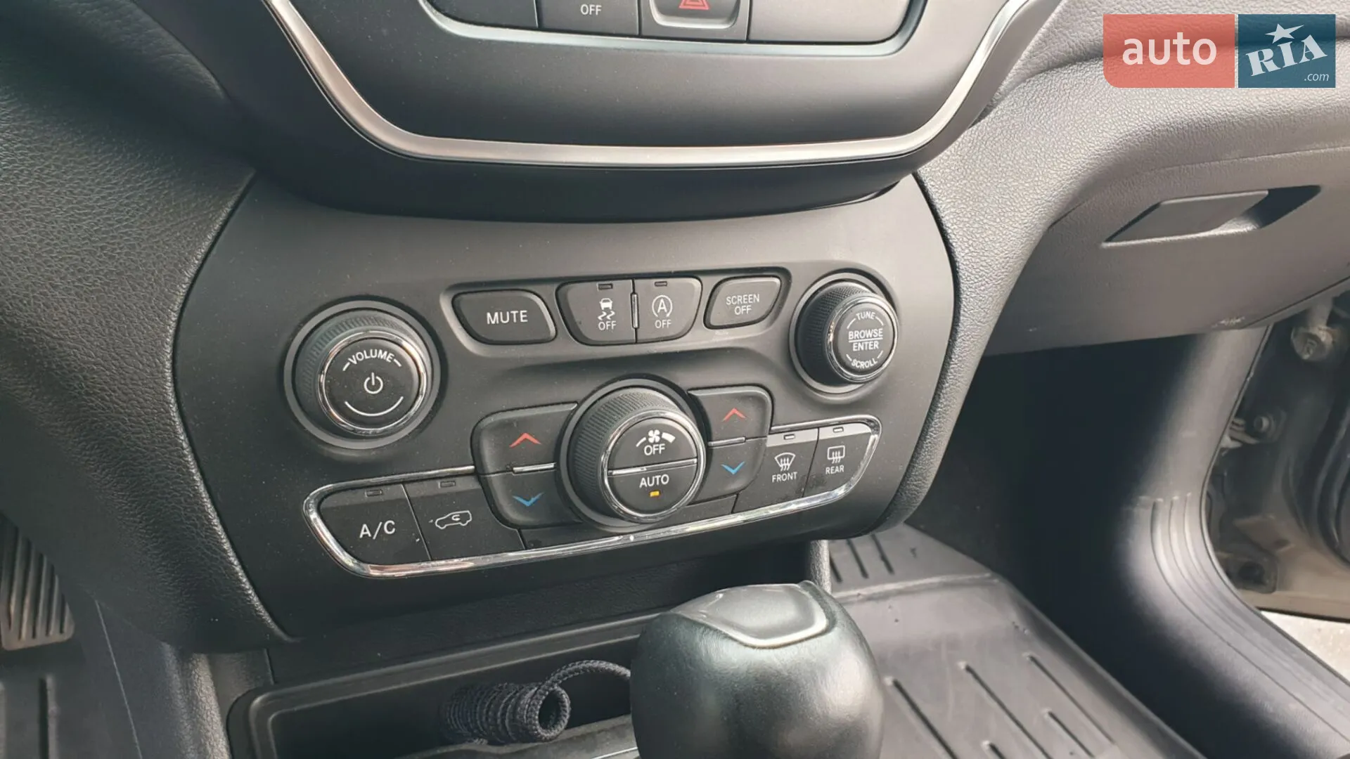 2019 Jeep Cherokee - мініатюра 37