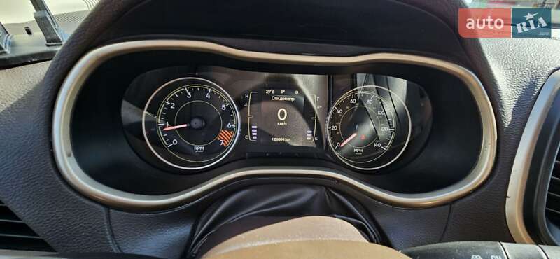 Внедорожник / Кроссовер Jeep Cherokee 2014 в Полтаве