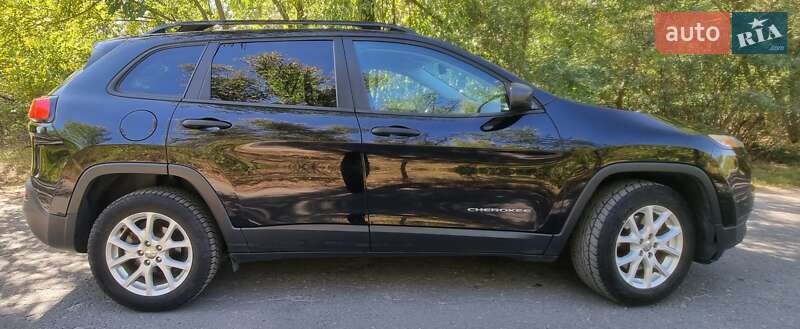 Внедорожник / Кроссовер Jeep Cherokee 2017 в Днепре
