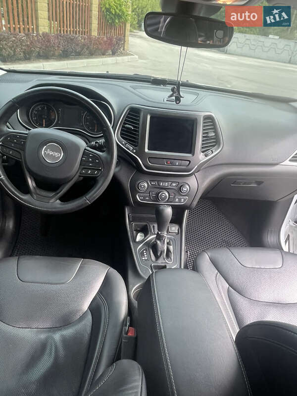 Внедорожник / Кроссовер Jeep Cherokee 2020 в Днепре