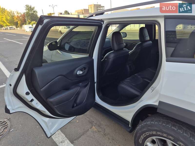 Позашляховик / Кросовер Jeep Cherokee 2018 в Полтаві