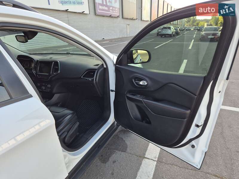 Позашляховик / Кросовер Jeep Cherokee 2018 в Полтаві