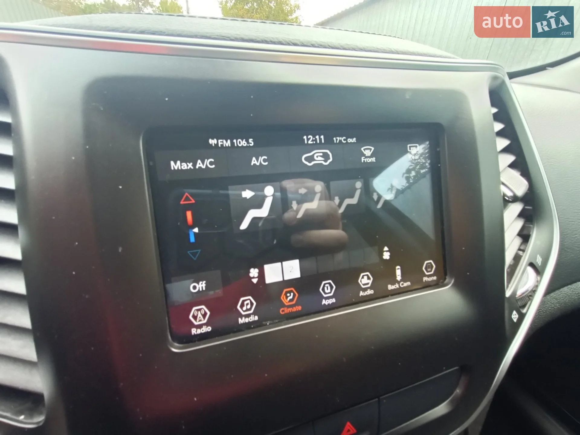 2019 Jeep Cherokee - мініатюра 12