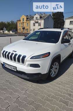 Внедорожник / Кроссовер Jeep Cherokee 2016 в Львове