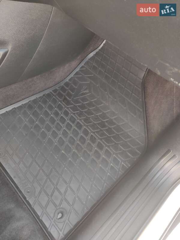 Позашляховик / Кросовер Jeep Cherokee 2016 в Львові