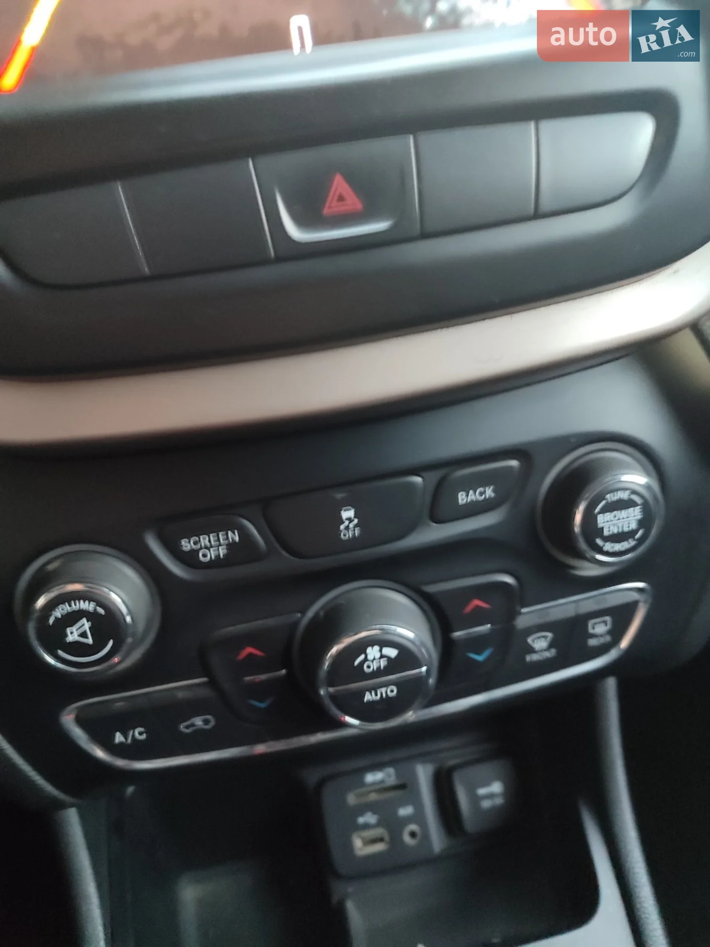 2014 Jeep Cherokee - мініатюра 7