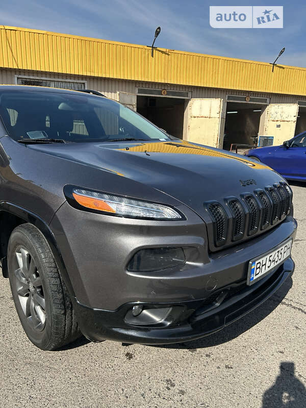 Внедорожник / Кроссовер Jeep Cherokee 2018 в Кривом Роге