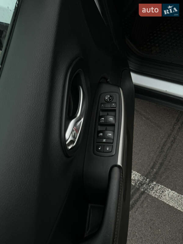 Внедорожник / Кроссовер Jeep Cherokee 2020 в Ровно