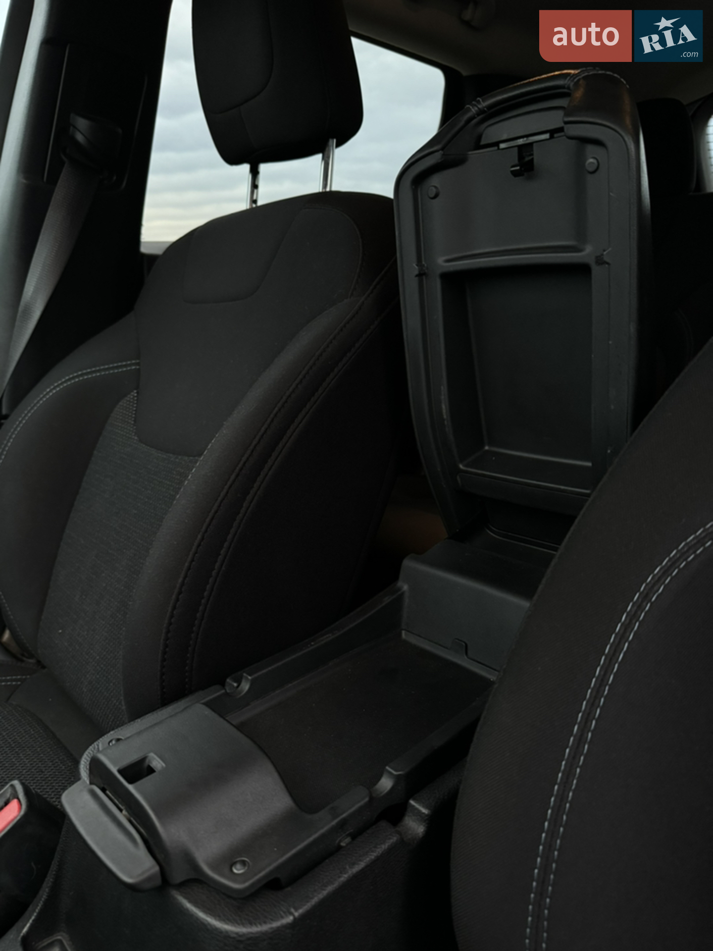 2020 Jeep Cherokee - мініатюра 46